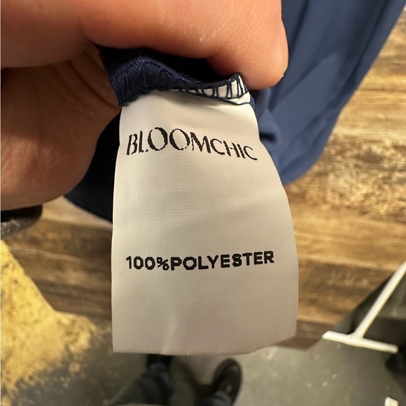 BloomChic Navy Blue A-line Midi Dress with Crew Neck Size 18-20 - Picture 4 of 11